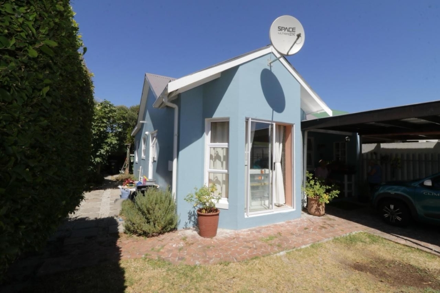 To Let 3 Bedroom Property for Rent in Diep River Western Cape